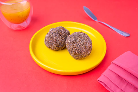 Bolinha low carb de abóbora e carne com chia
