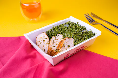 Frango com limão siciliano com arroz de brócolis