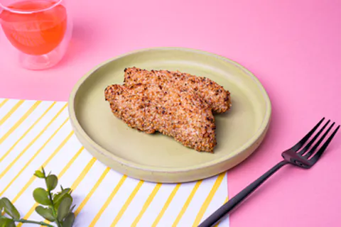 Frango com crosta de castanha de caju