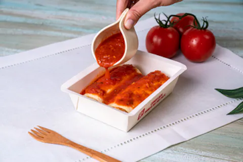 Panqueca de proteína de soja e legumes com molho