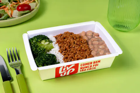 Proteína de soja, arroz, feijão carioca e brócolis
