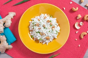 Arroz de Jasmim com Cebolinha e Castanha de Caju