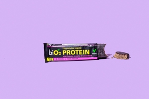 Barrinha proteica sabor açaí e banana BIO2