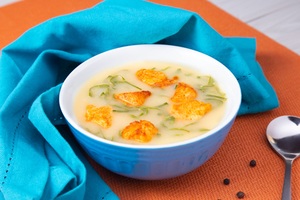 Caldo verde com frango