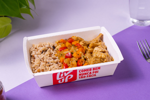 Curry de frango, Arroz 7 grãos e legumes orientais