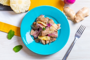 Filé mignon suíno com abacaxi