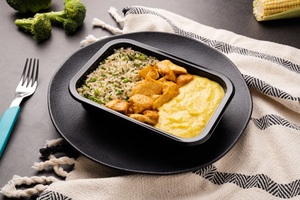 frango, arroz com brócolis e creme de milho