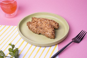 Frango com crosta de castanha de caju