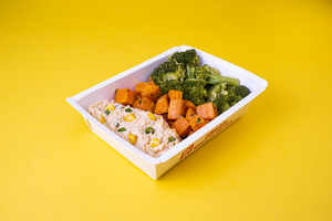 Frango Desfiado Cremoso, Cenoura e Brócolis