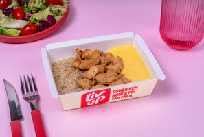 Frango grelhado, arroz integral e creme de milho 