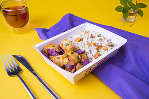 Frango oriental com arroz de couve-flor