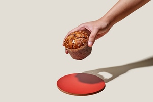 Mini panettone com damasco, ameixa e amêndoas