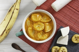 Moqueca de pupunha e banana