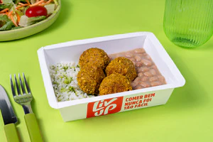 Quibe de abóbora, arroz com brócolis e feijão