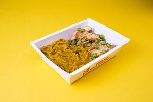 Sobrecoxa Assada com Ervilha e Purê de Abóbora