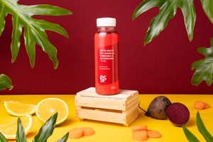 Suco misto de laranja, cenoura e beterraba